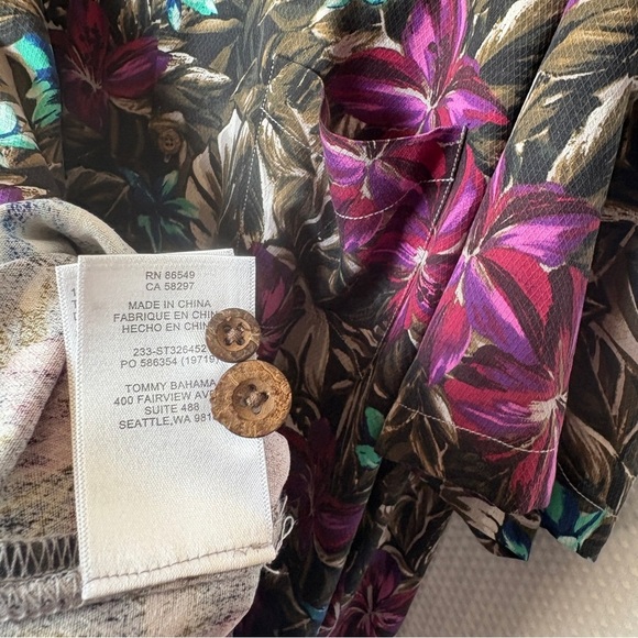 Tommy Bahama Men's 2XL 100% Tropics Floral Silk Camp Shirt - Picture 6 of 9